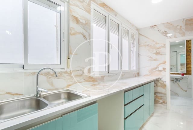 5 soveværelse Lejlighed til leje i Arrancapins, Valencia by - € 1.500 (Ref: 9536023)