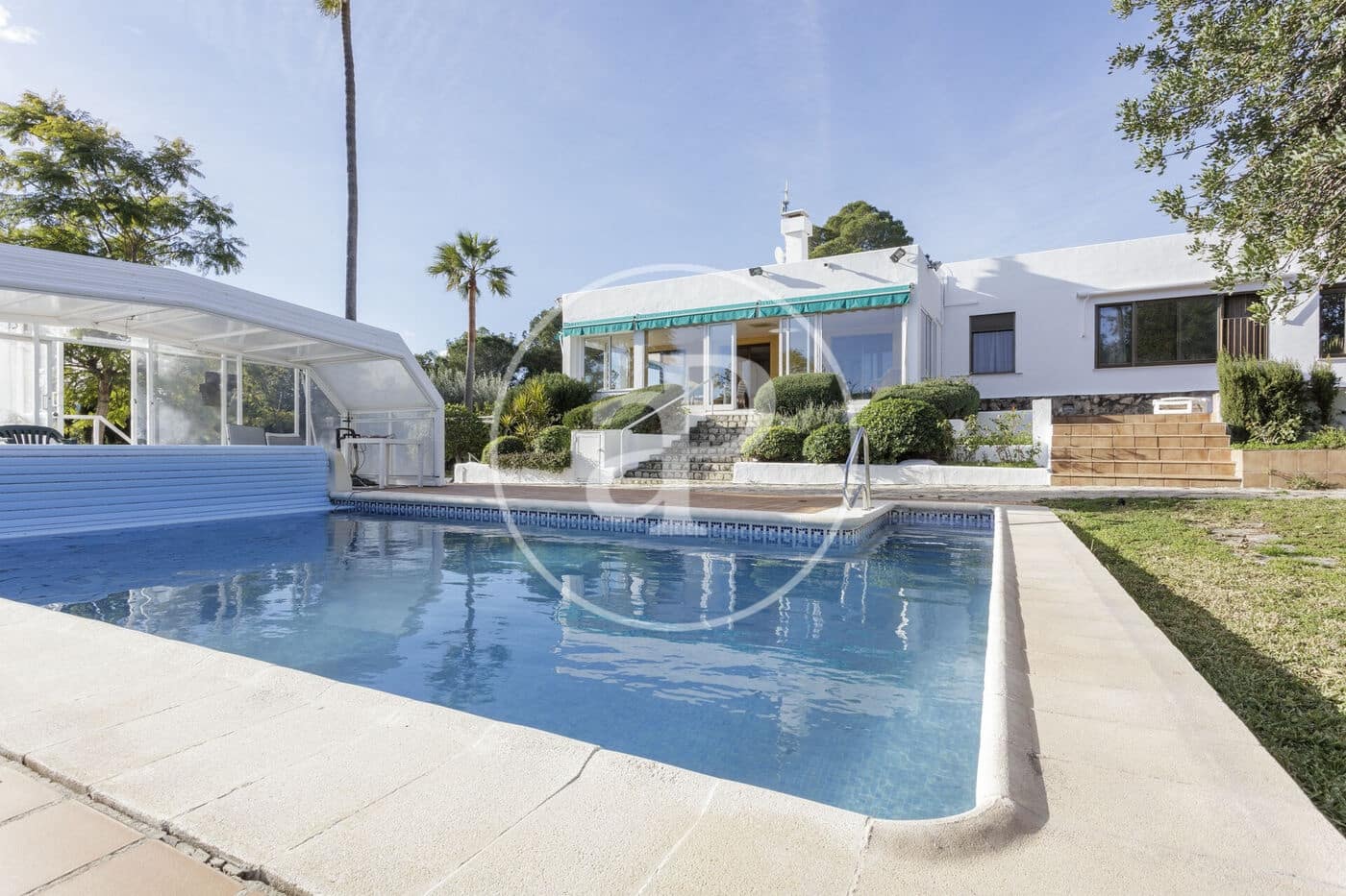 5 bedroom Villa for rent in Villalonga with pool - € 4,000 (Ref: 9541209)