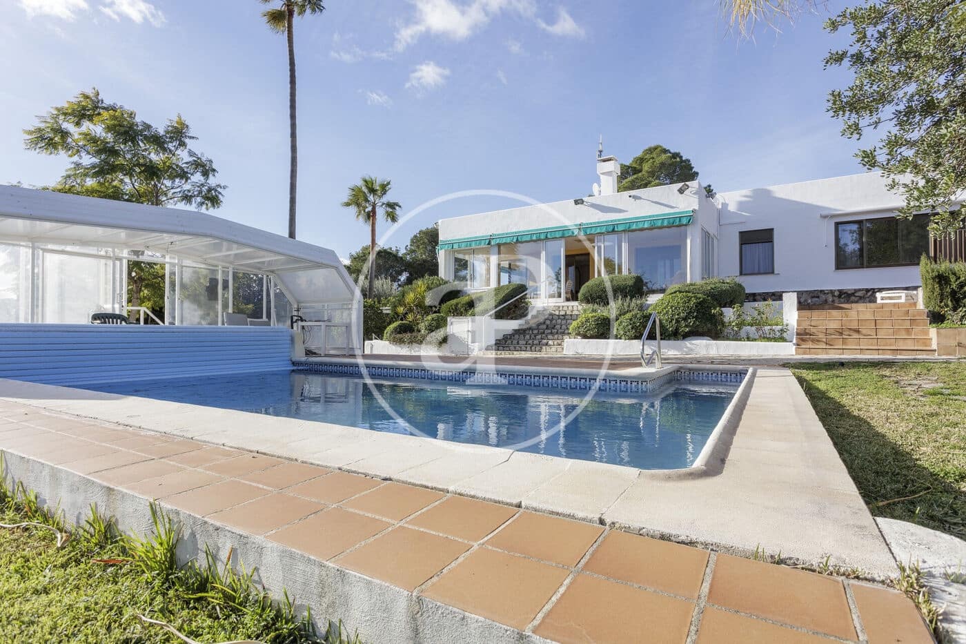 5 bedroom Villa for rent in Villalonga with pool - € 4,000 (Ref: 9541209)