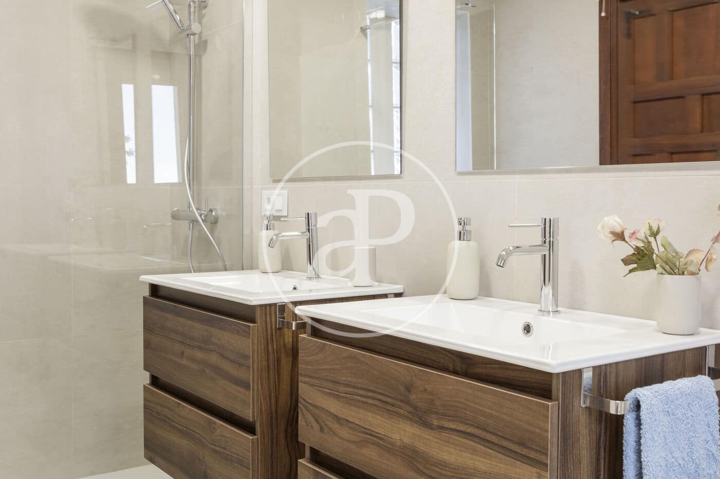 5 bedroom Villa for rent in Villalonga with pool - € 4,000 (Ref: 9541209)