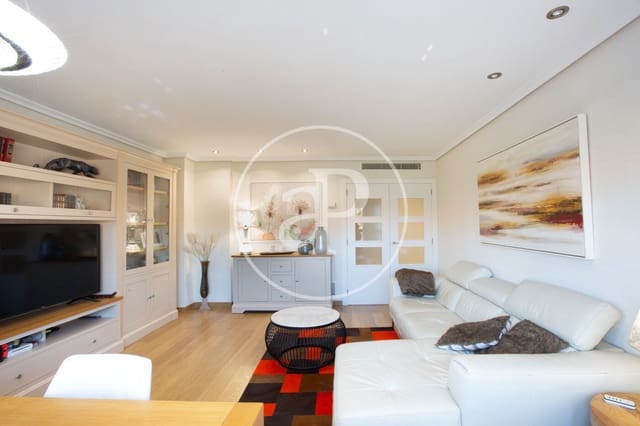 4 bedroom Apartment for sale in Cami Fondo, Valencia city - € 695,000 (Ref: 9541210)