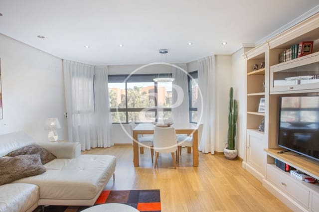 4 bedroom Apartment for sale in Cami Fondo, Valencia city - € 695,000 (Ref: 9541210)