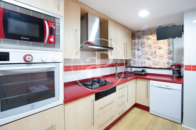 4 bedroom Apartment for sale in Cami Fondo, Valencia city - € 695,000 (Ref: 9541210)