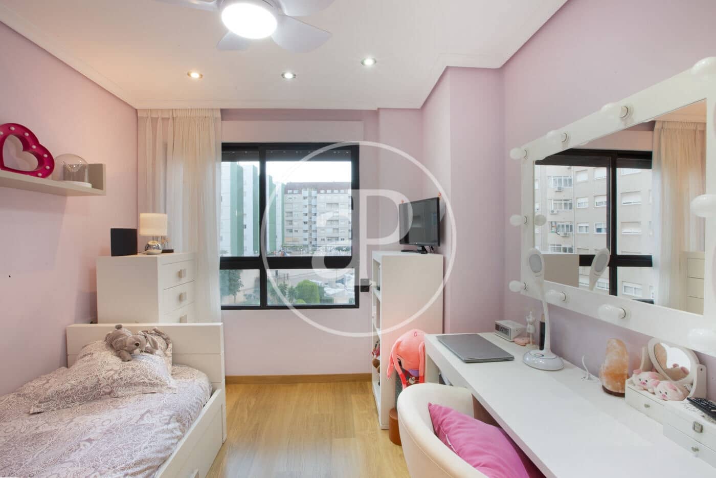 4 bedroom Apartment for sale in Valencia city - € 695,000 (Ref: 9541210)