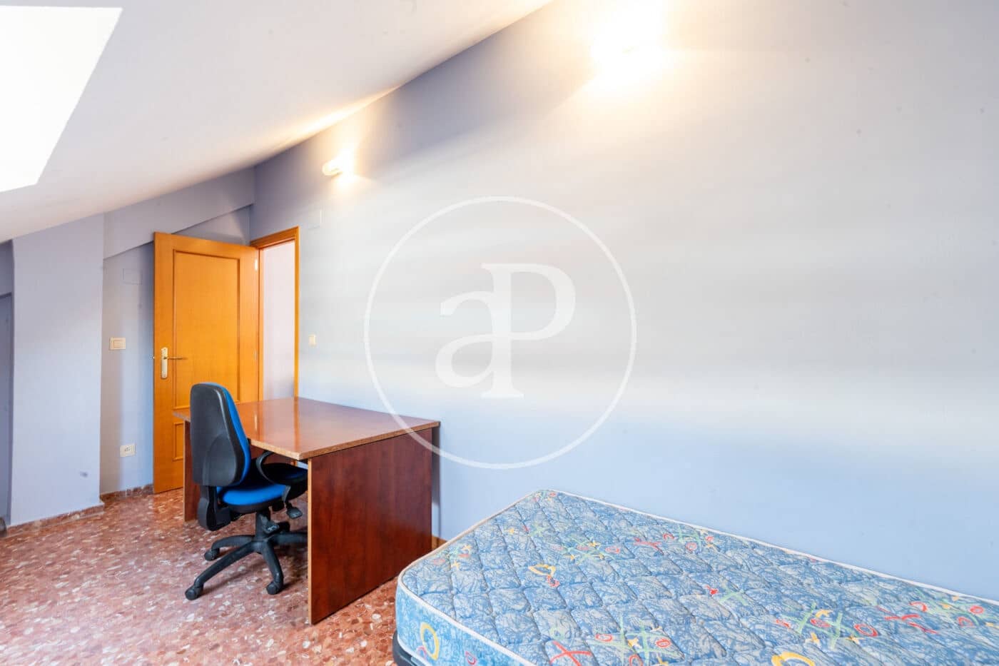 4 Zimmer Apartment zu vermieten in Valencia Stadt - 2.000 € (Ref: 9541212)