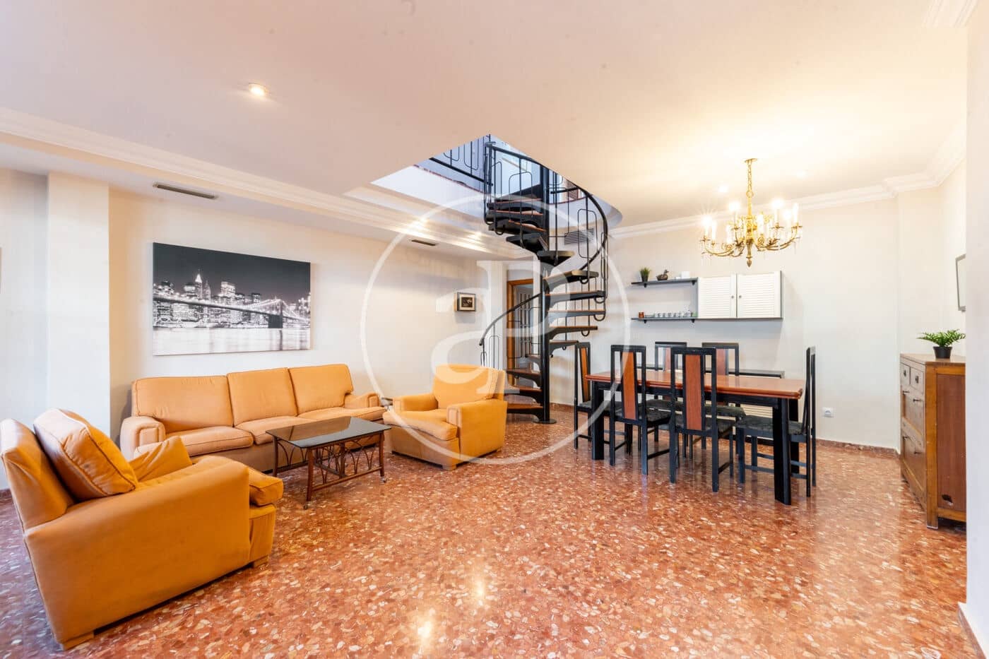 4 Zimmer Apartment zu vermieten in Valencia Stadt - 2.000 € (Ref: 9541212)