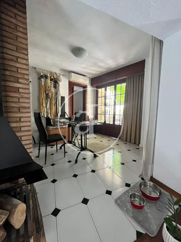 2 quarto Penthouse para arrendar em La Gran Via, Valência cidade - 1 600 € (Ref: 9541213)