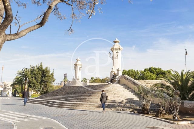 2 quarto Penthouse para arrendar em La Gran Via, Valência cidade - 1 600 € (Ref: 9541213)