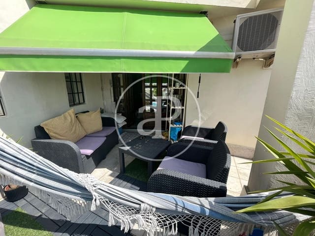 2 quarto Penthouse para arrendar em La Gran Via, Valência cidade - 1 600 € (Ref: 9541213)