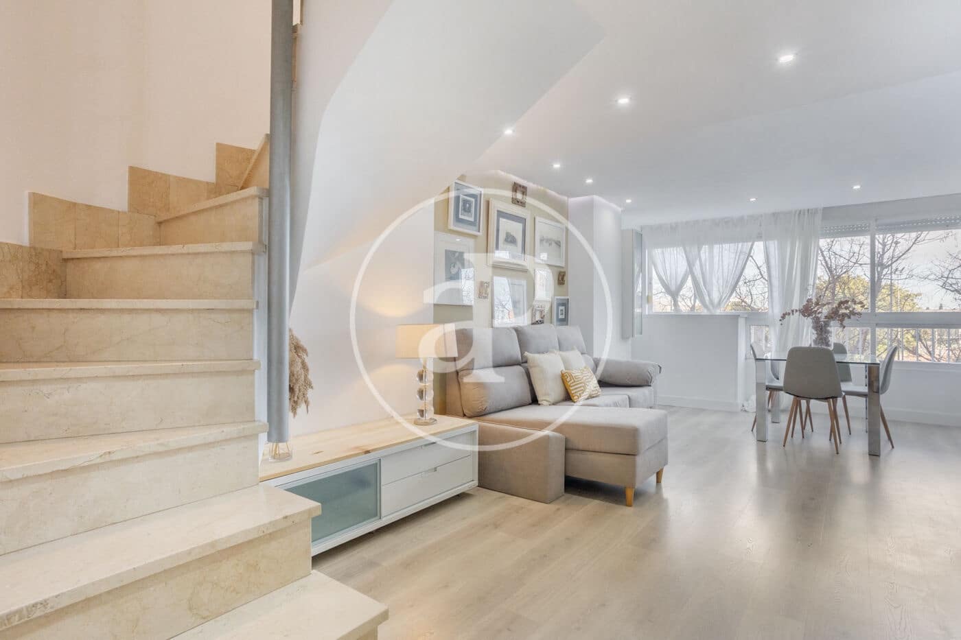 2 slaapkamer Appartement te huur in Valencia stad - € 1.500 (Ref: 9543736)