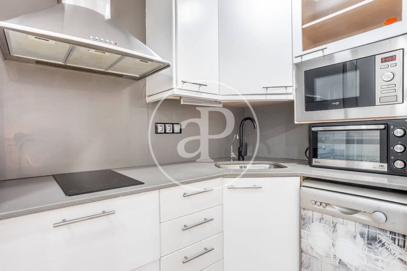 2 slaapkamer Appartement te huur in Valencia stad - € 1.500 (Ref: 9543736)