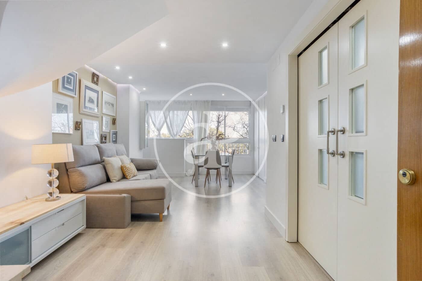 2 slaapkamer Appartement te huur in Valencia stad - € 1.500 (Ref: 9543736)