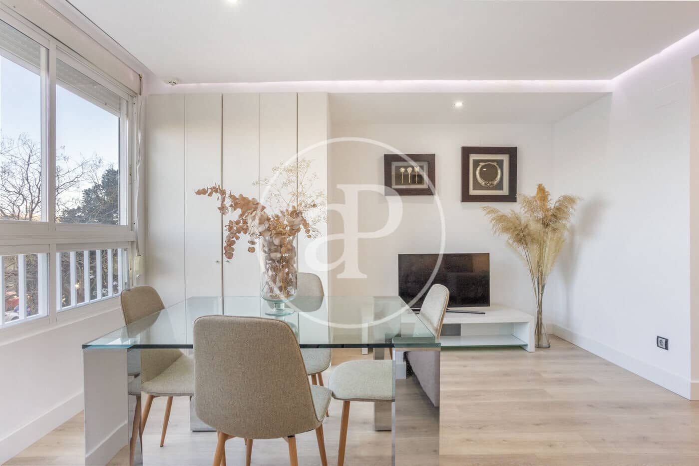 2 slaapkamer Appartement te huur in Valencia stad - € 1.500 (Ref: 9543736)