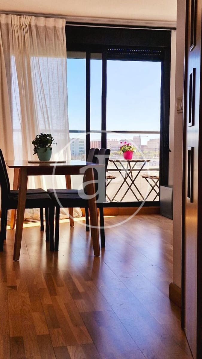 3 slaapkamer Appartement te huur in Valencia stad - € 1.650 (Ref: 9543737)