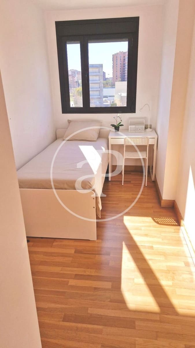 3 slaapkamer Appartement te huur in Valencia stad - € 1.650 (Ref: 9543737)