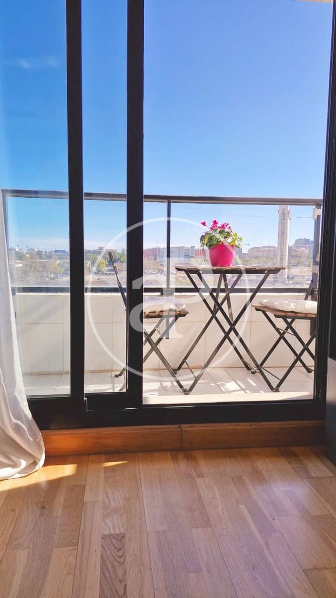 3 slaapkamer Appartement te huur in Valencia stad - € 1.650 (Ref: 9543737)