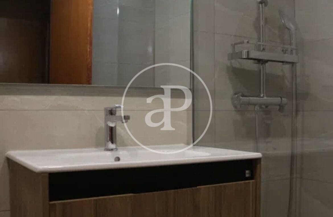 3 Zimmer Apartment zu vermieten in Valencia Stadt - 1.570 € (Ref: 9543738)