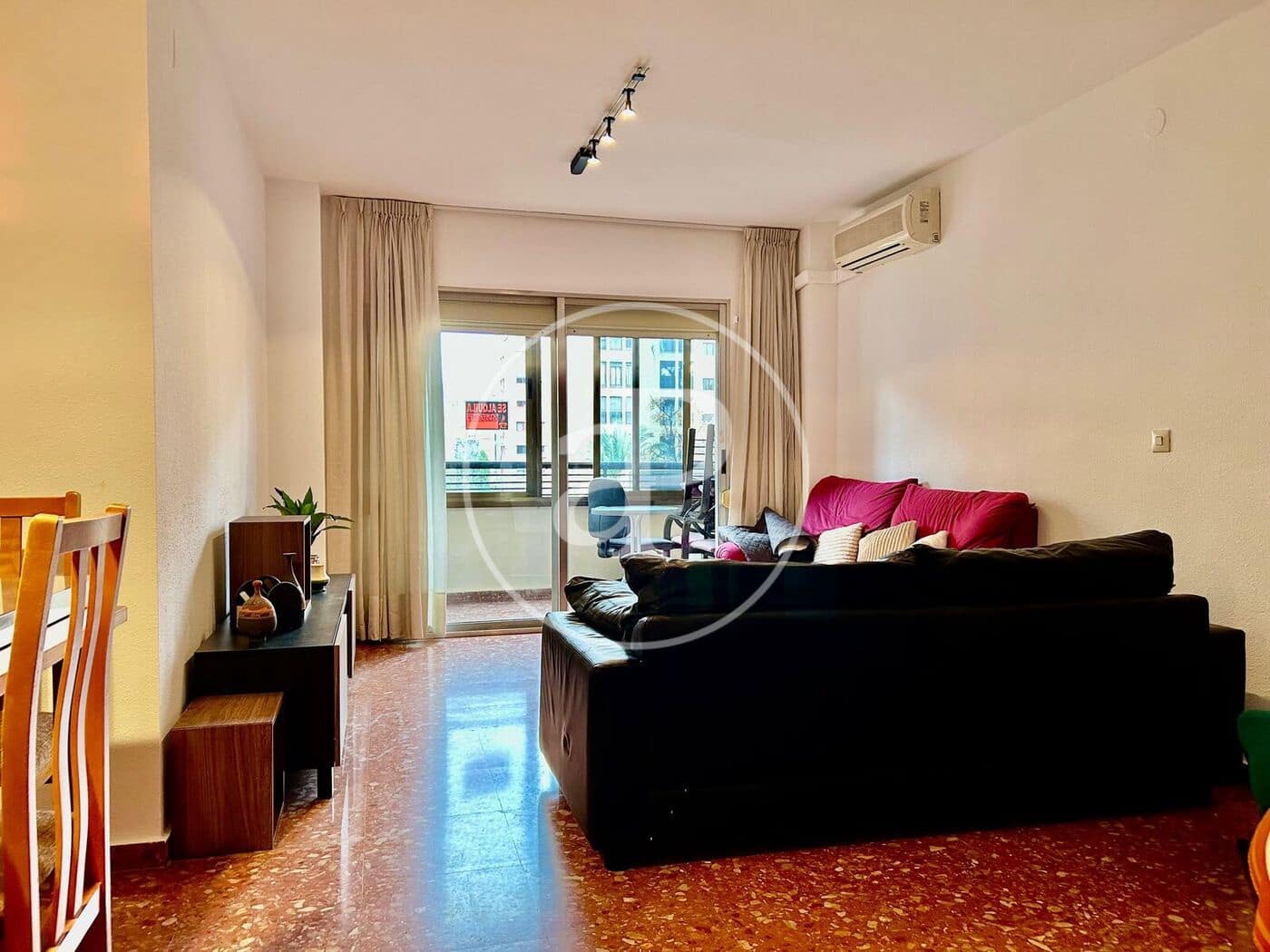 3 soverom Leilighet til leie i Valencia by med garasje - € 1 500 (Ref: 9543738)
