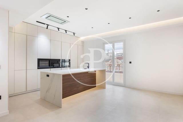 4 soveværelse Lejlighed til salg i Russafa, Valencia by - € 1.249.000 (Ref: 9543740)