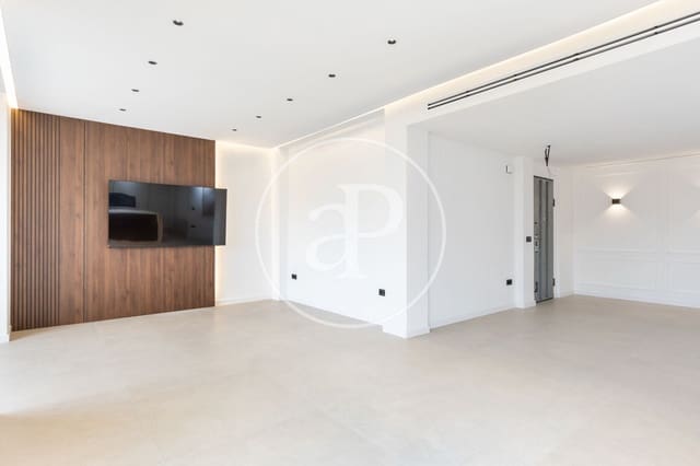 4 soveværelse Lejlighed til salg i Russafa, Valencia by - € 1.249.000 (Ref: 9543740)