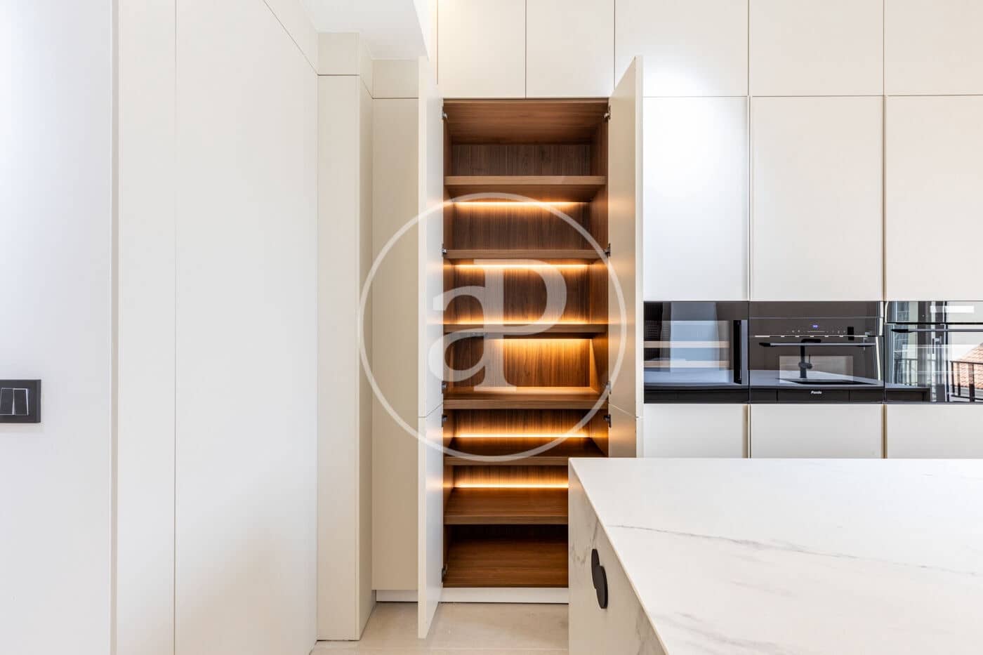 4 soveværelse Lejlighed til salg i Valencia by - € 1.249.000 (Ref: 9543740)