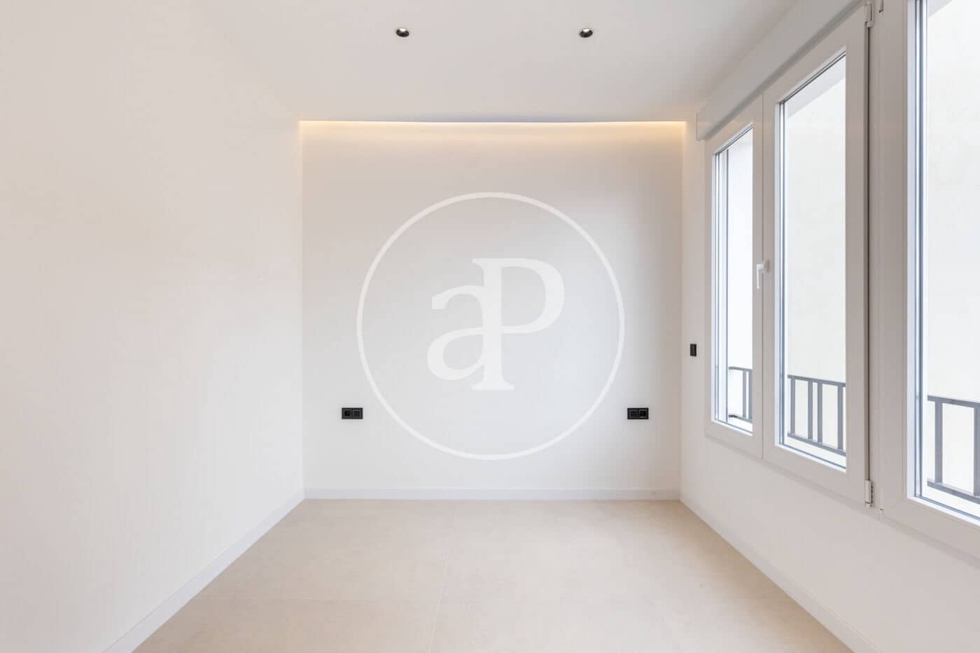 4 soveværelse Lejlighed til salg i Valencia by - € 1.249.000 (Ref: 9543740)