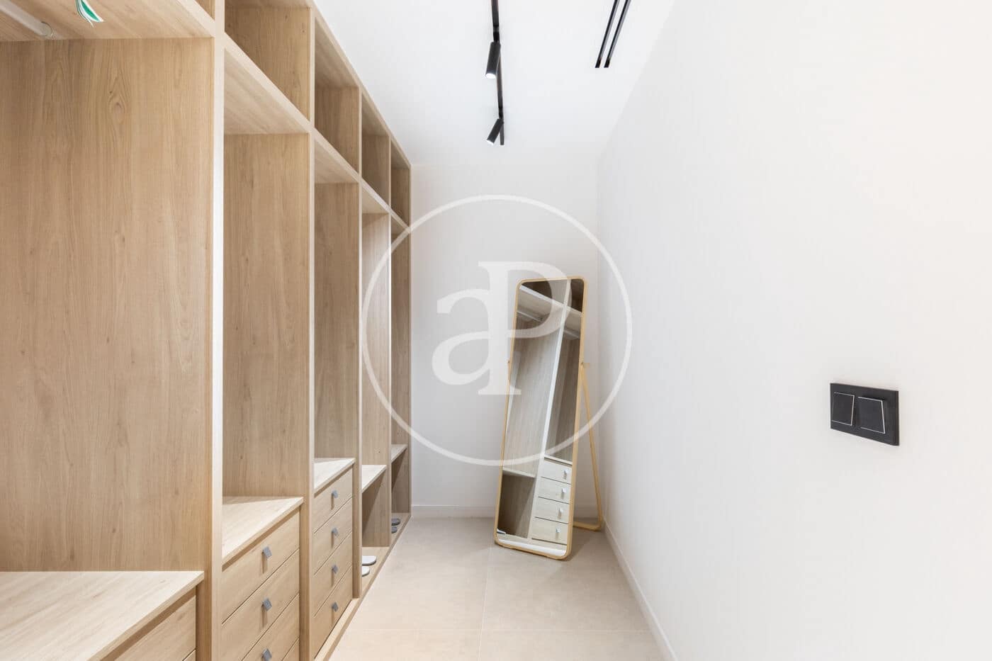 4 soveværelse Lejlighed til salg i Valencia by - € 1.249.000 (Ref: 9543740)