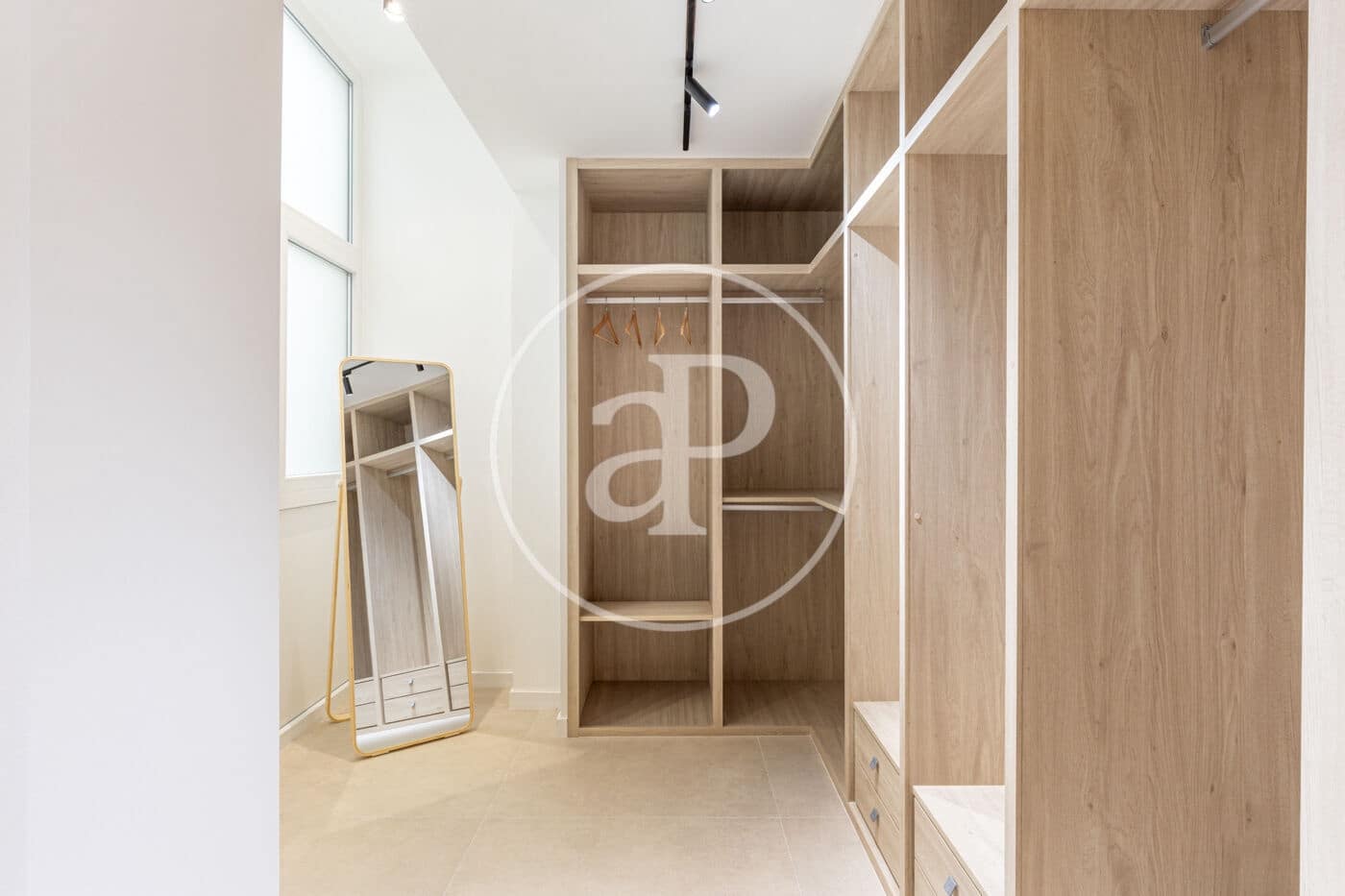 4 soveværelse Lejlighed til salg i Valencia by - € 1.249.000 (Ref: 9543740)