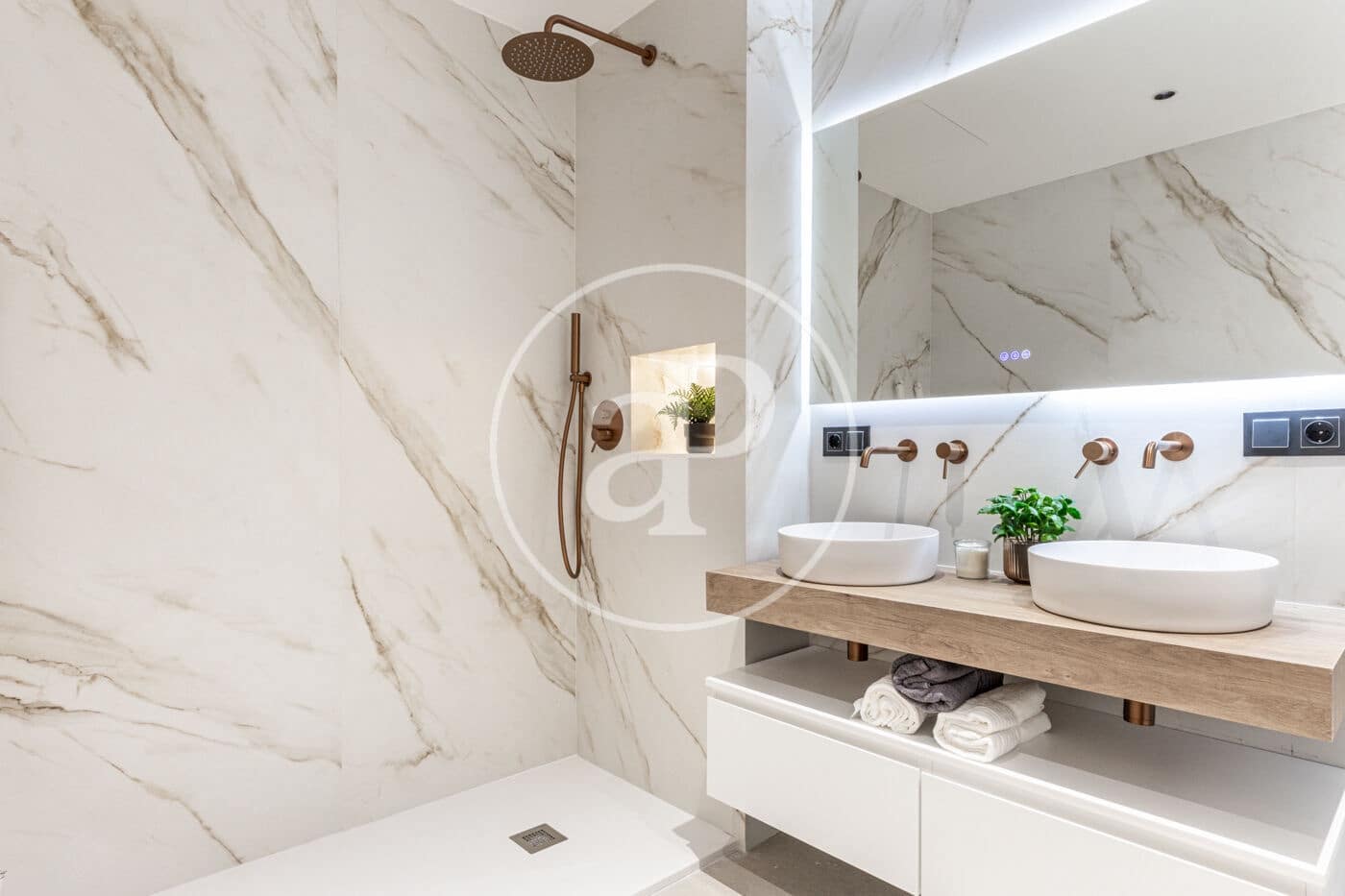 4 soveværelse Lejlighed til salg i Valencia by - € 1.249.000 (Ref: 9543740)