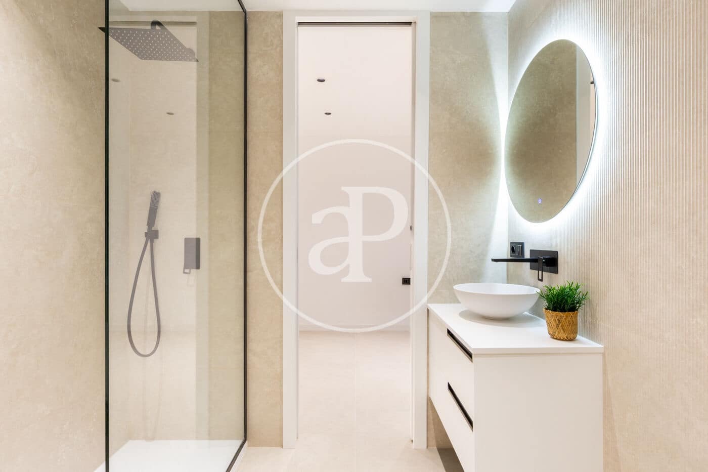 4 soveværelse Lejlighed til salg i Valencia by - € 1.249.000 (Ref: 9543740)