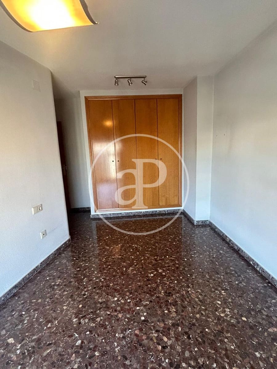 2 Zimmer Apartment zu vermieten in Valencia Stadt - 1.000 € (Ref: 9543741)