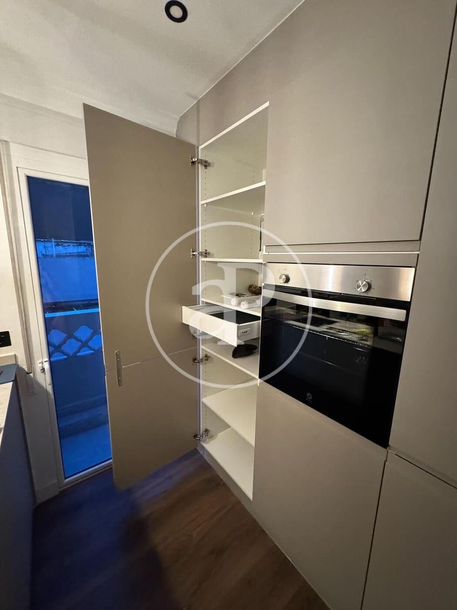 2 camera da letto Appartamento da affittare in Valencia citta - 2.200 € (Rif: 9548315)