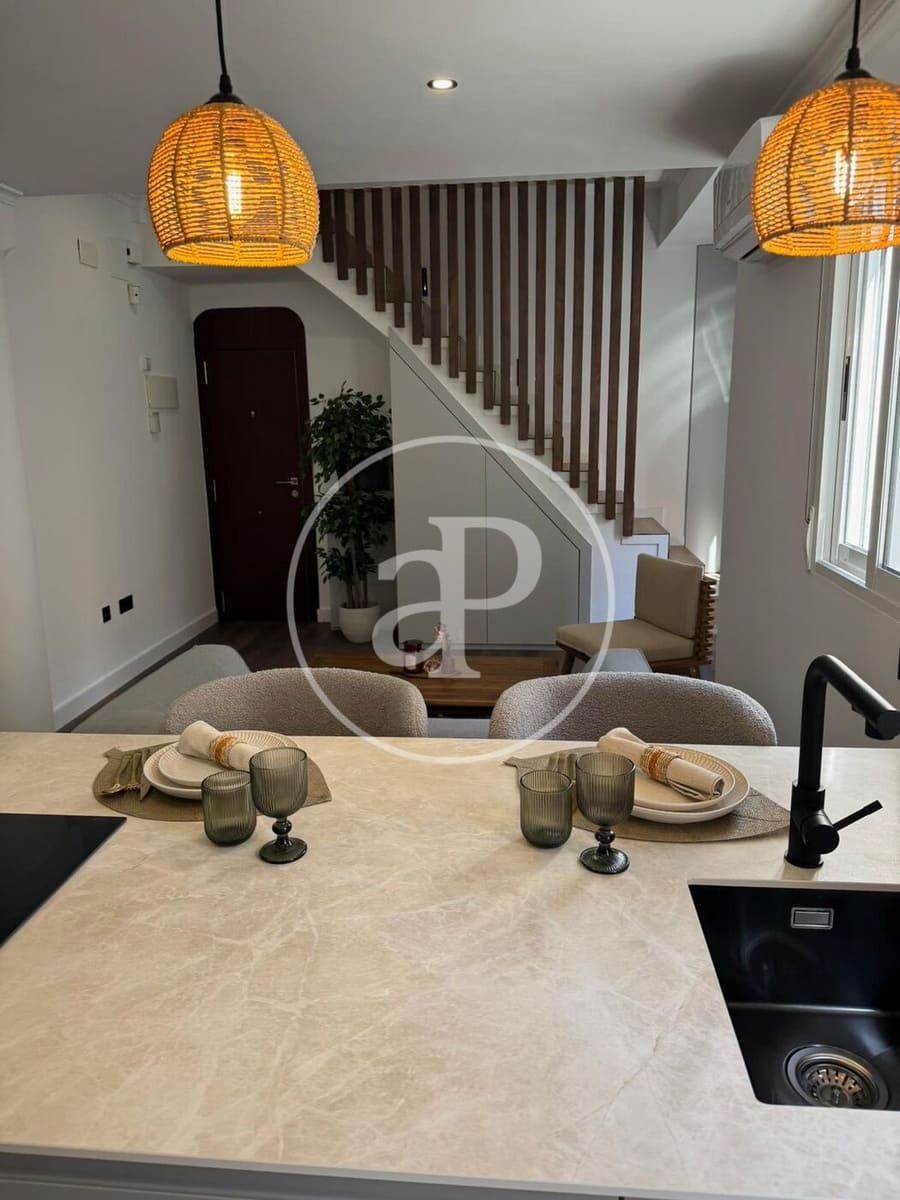 2 camera da letto Appartamento da affittare in Valencia citta - 2.200 € (Rif: 9548315)