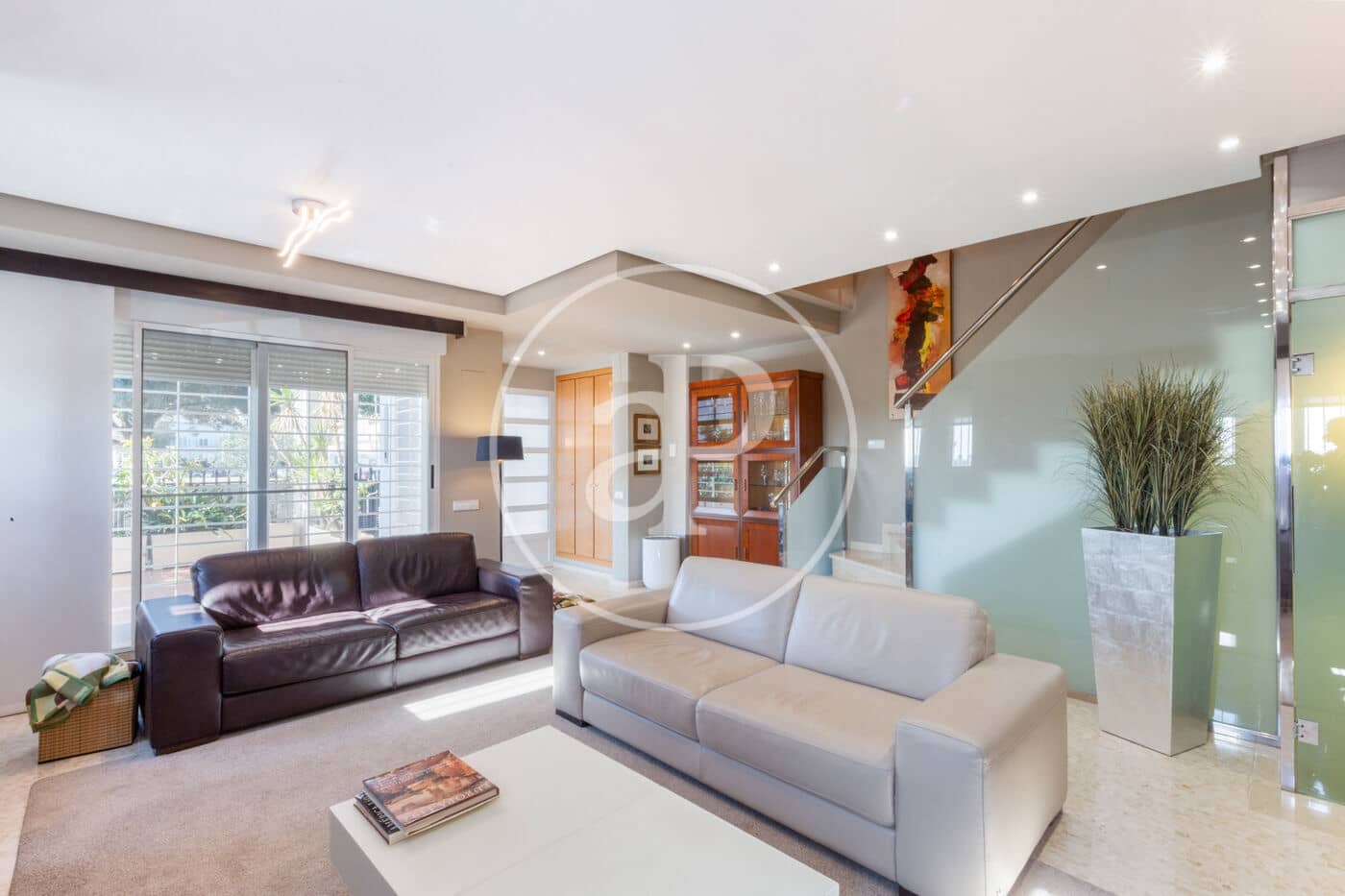 4 bedroom Villa for sale in Moncada - € 540,000 (Ref: 9548330)