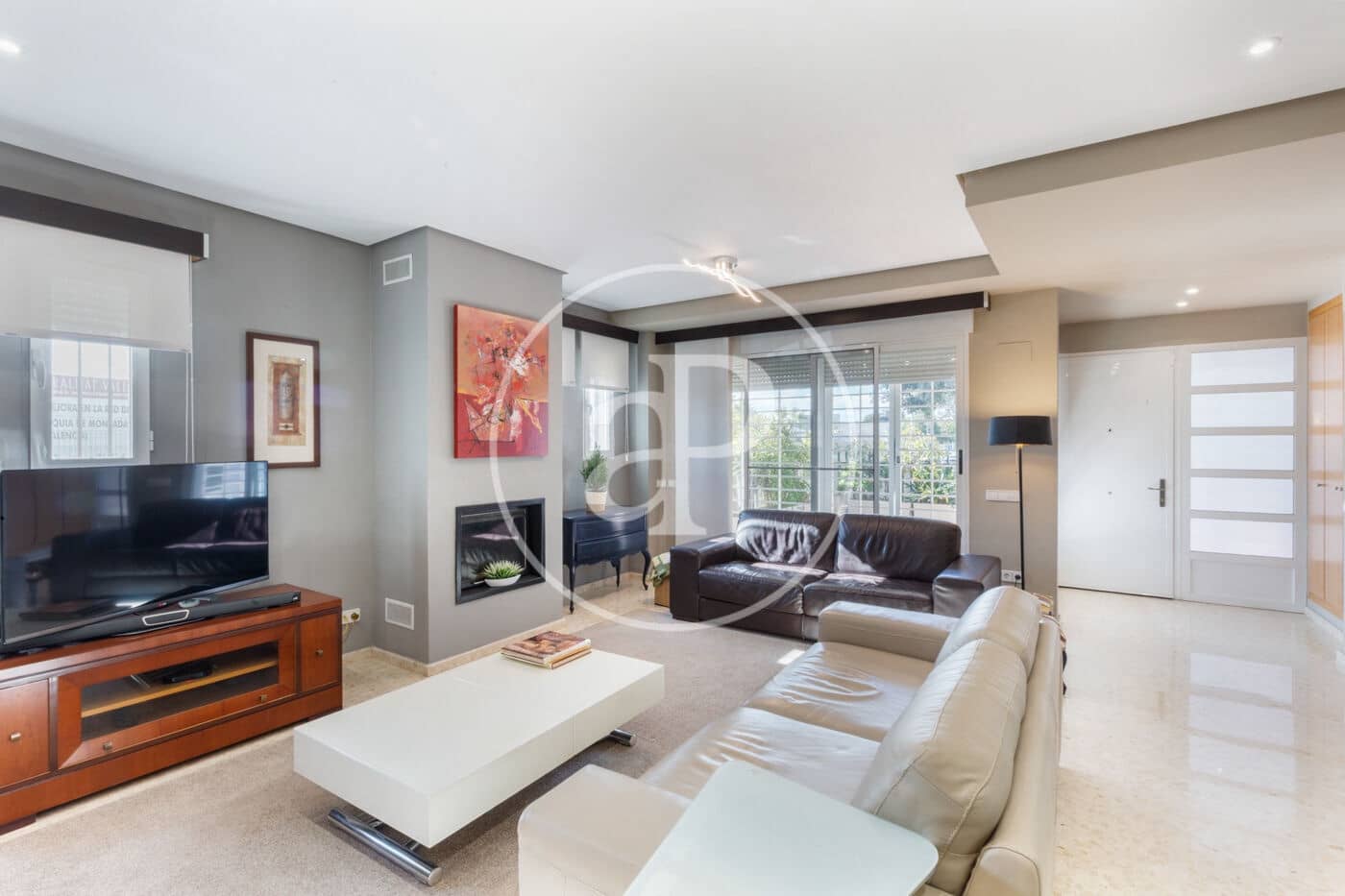 4 bedroom Villa for sale in Moncada - € 540,000 (Ref: 9548330)