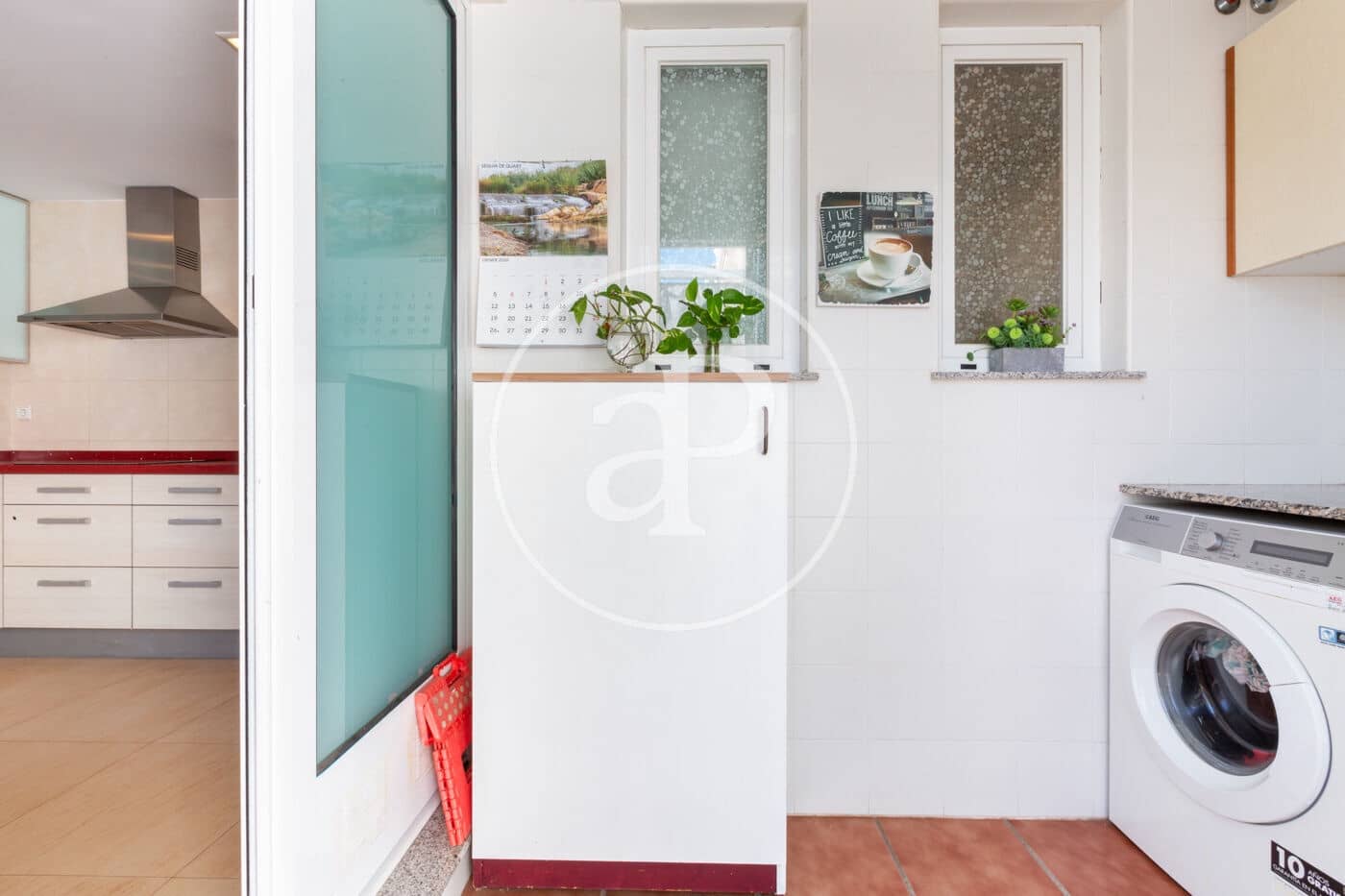 4 bedroom Villa for sale in Moncada - € 540,000 (Ref: 9548330)