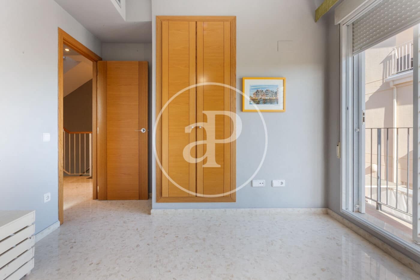 4 bedroom Villa for sale in Moncada - € 540,000 (Ref: 9548330)