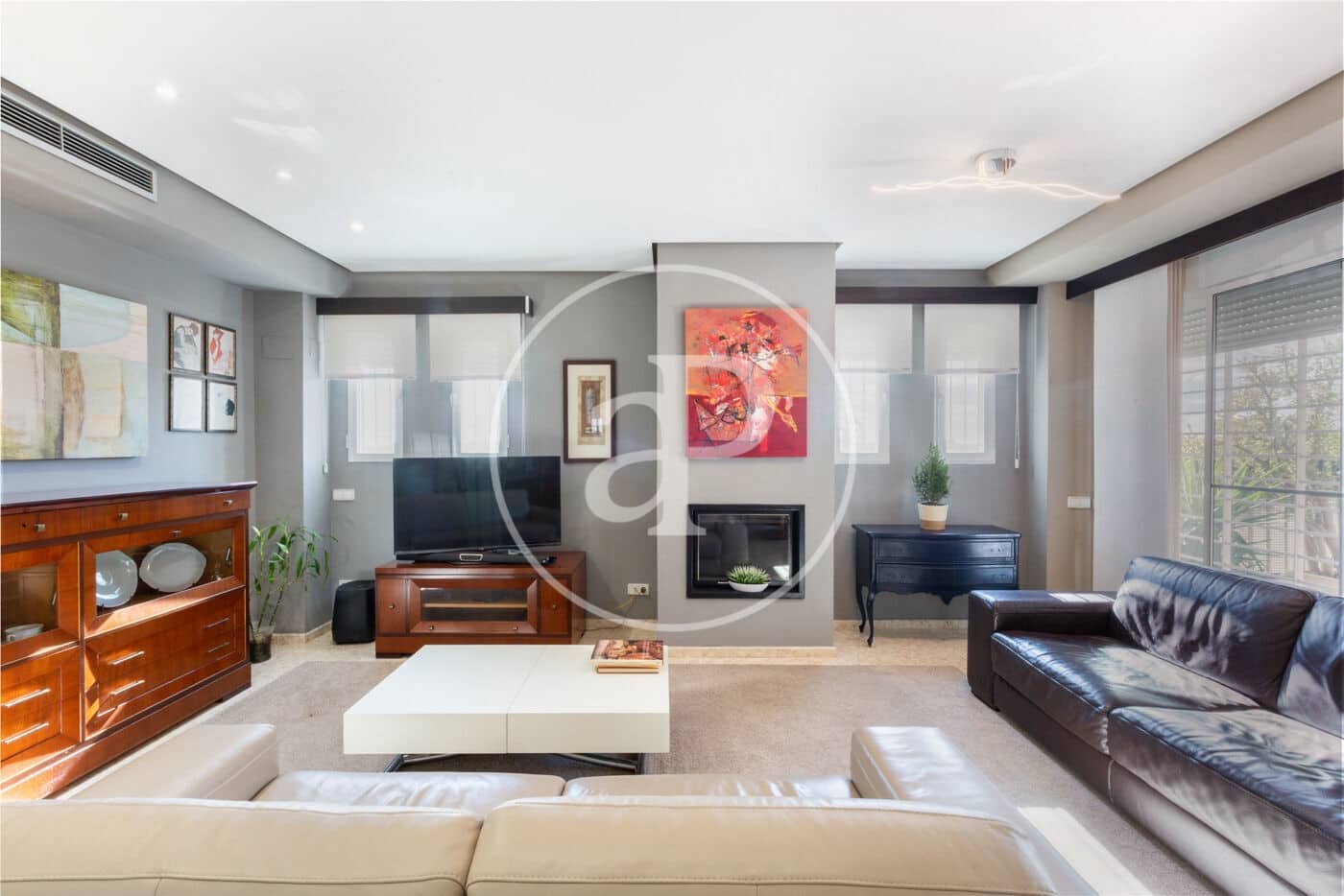 4 bedroom Villa for sale in Moncada - € 540,000 (Ref: 9548330)