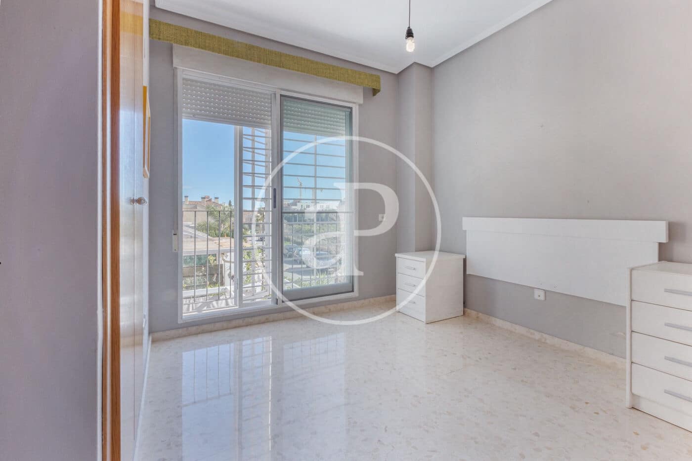 4 bedroom Villa for sale in Moncada - € 540,000 (Ref: 9548330)