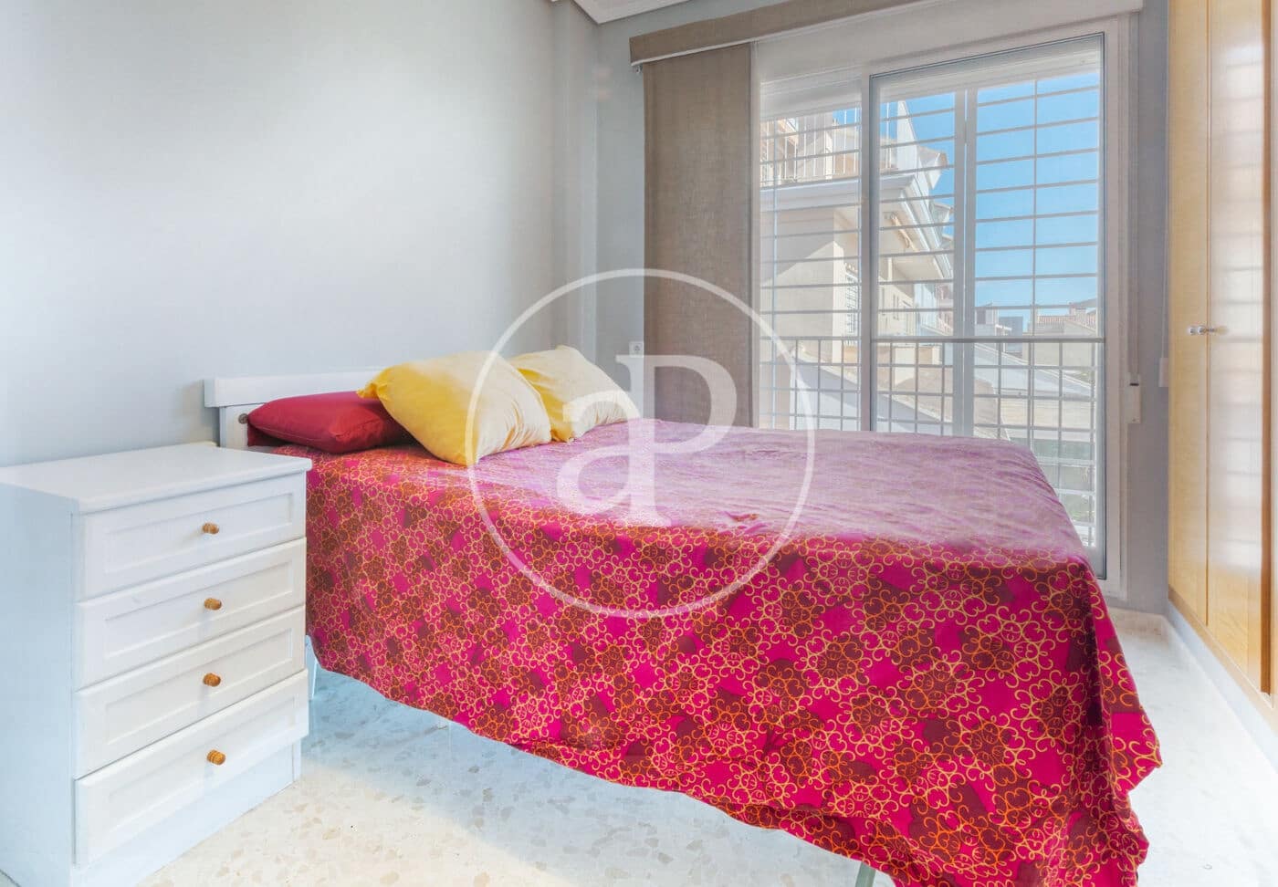 4 bedroom Villa for sale in Moncada - € 540,000 (Ref: 9548330)