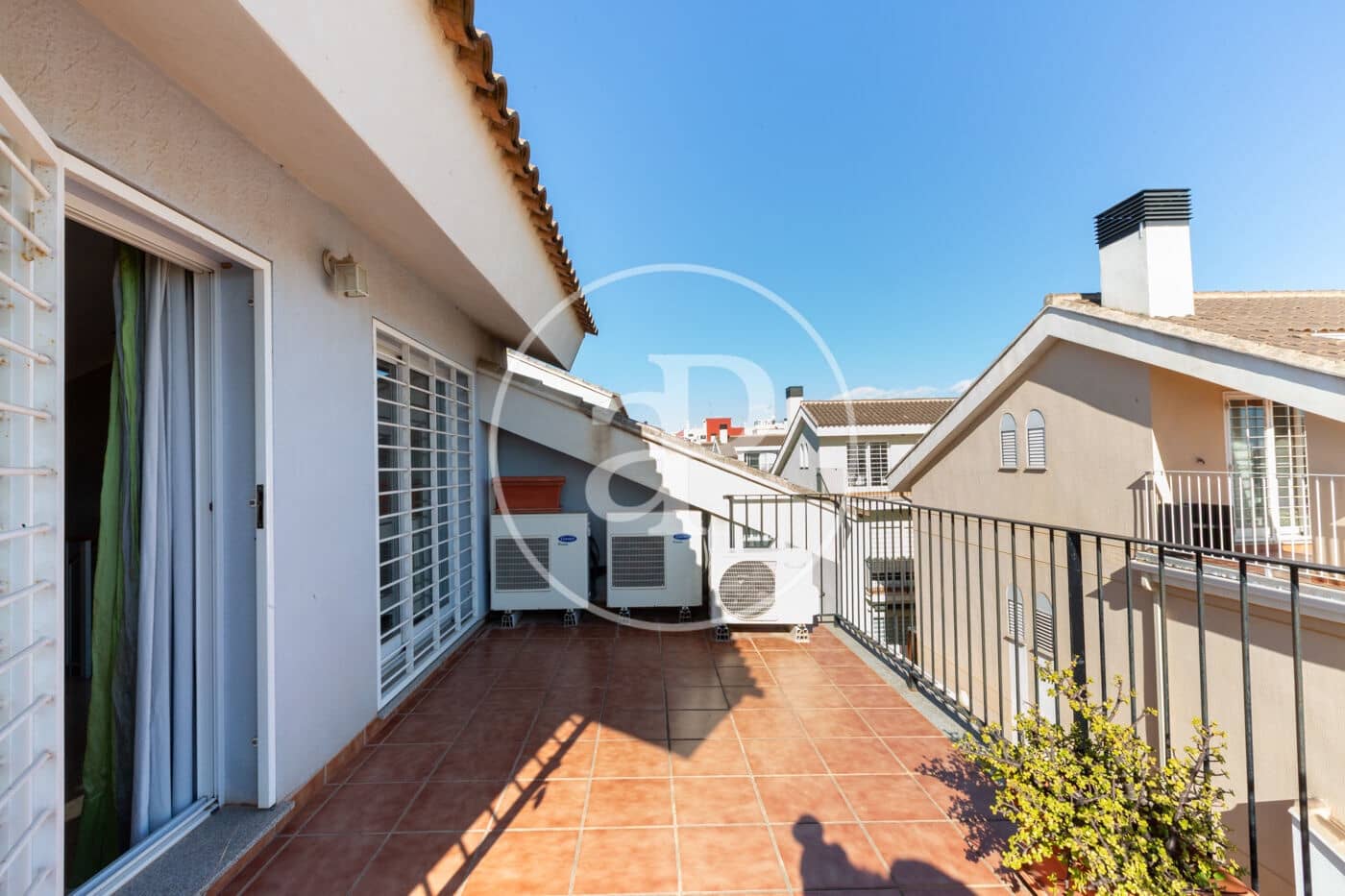 4 bedroom Villa for sale in Moncada - € 540,000 (Ref: 9548330)
