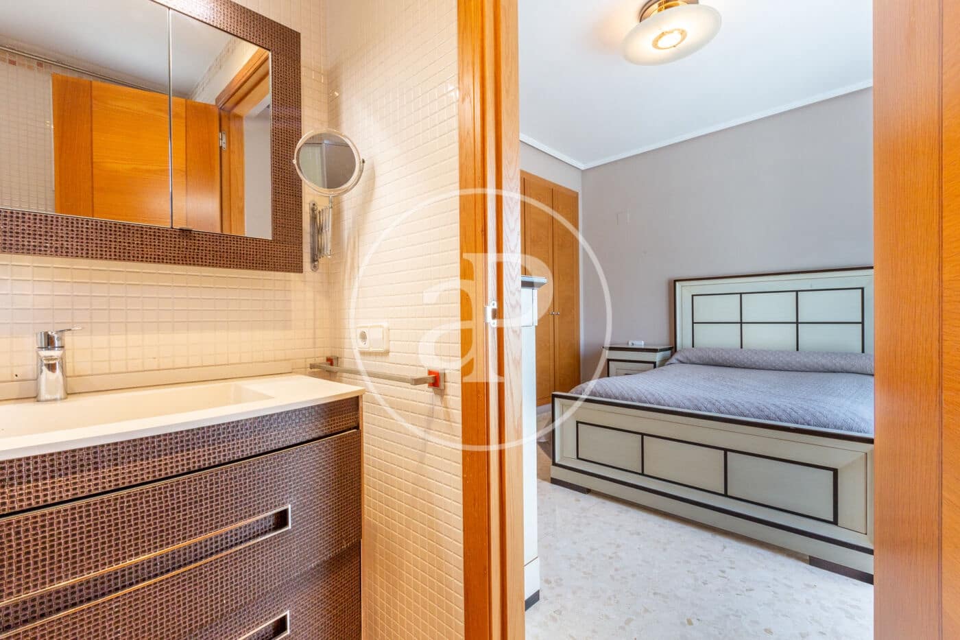 4 bedroom Villa for sale in Moncada - € 540,000 (Ref: 9548330)