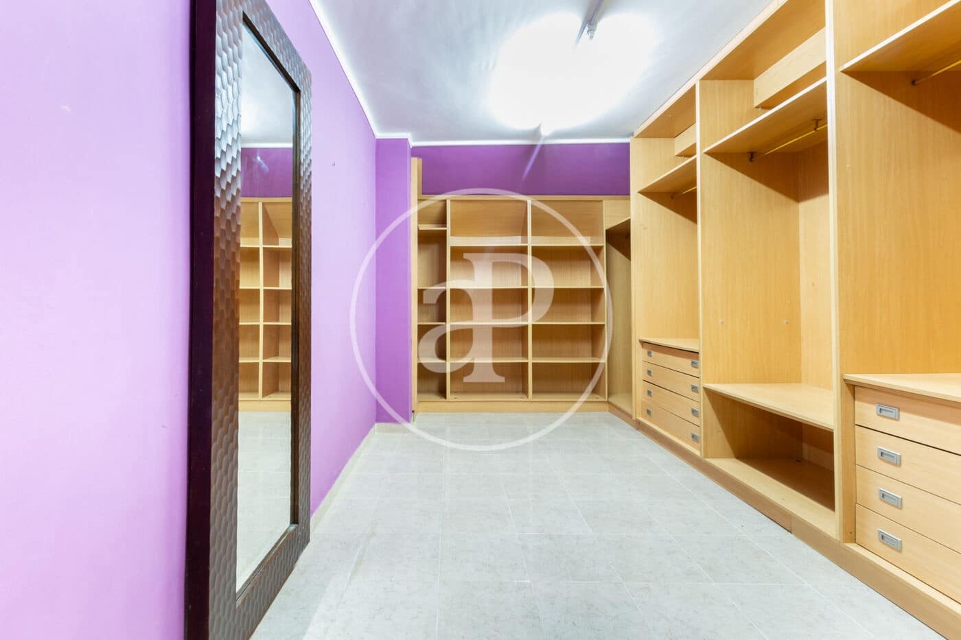 4 bedroom Villa for sale in Moncada - € 540,000 (Ref: 9548330)