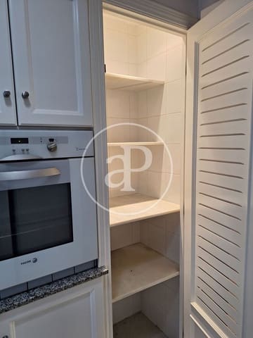 3 soveværelse Lejlighed til leje i Arrancapins, Valencia by - € 2.500 (Ref: 9551634)