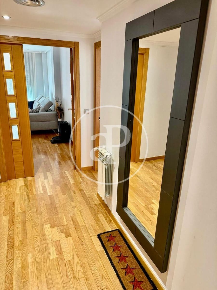 Appartement de 3 chambres à louer à Valence ville avec piscine - 2 700 € (Ref: 9551635)