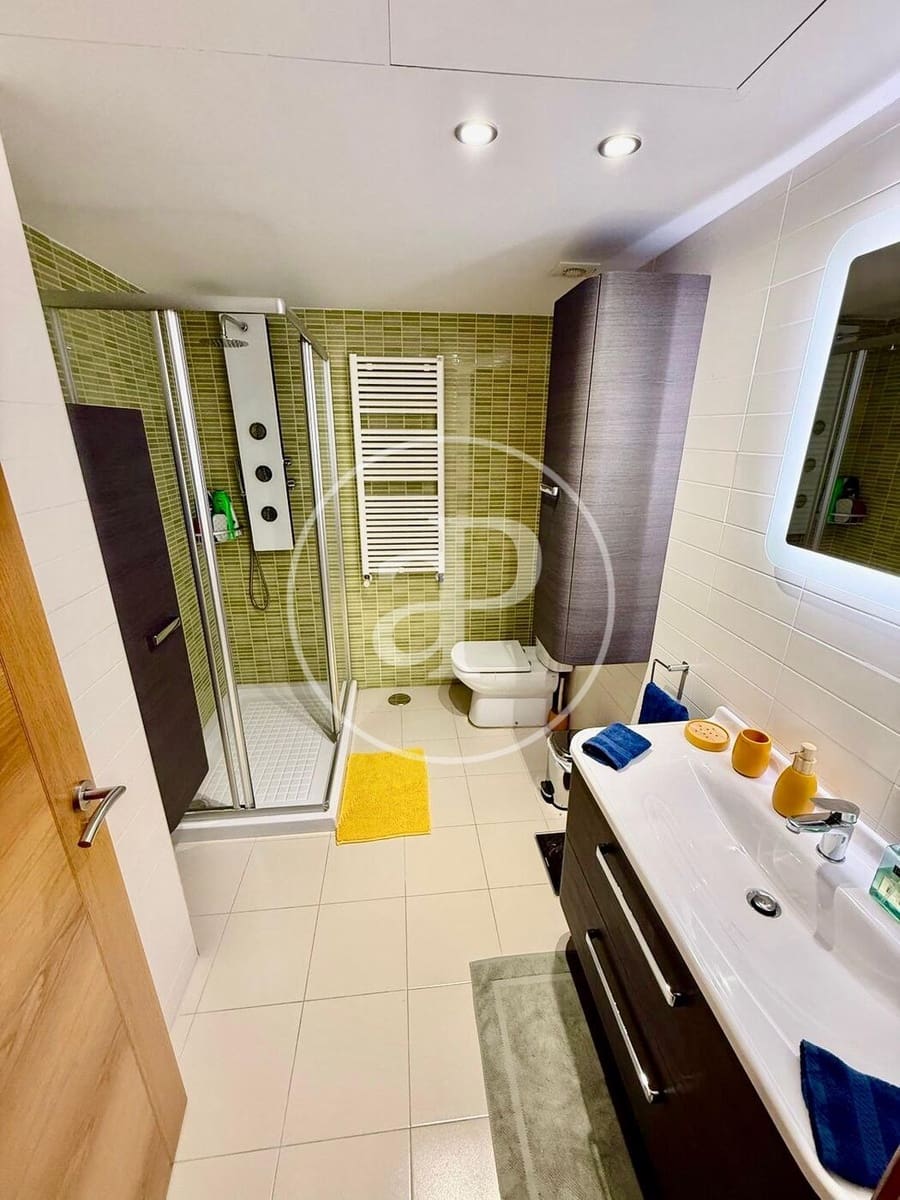 Appartement de 3 chambres à louer à Valence ville avec piscine - 2 700 € (Ref: 9551635)