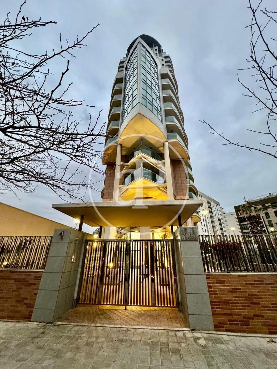 Appartement de 3 chambres à louer à Valence ville avec piscine - 2 700 € (Ref: 9551635)