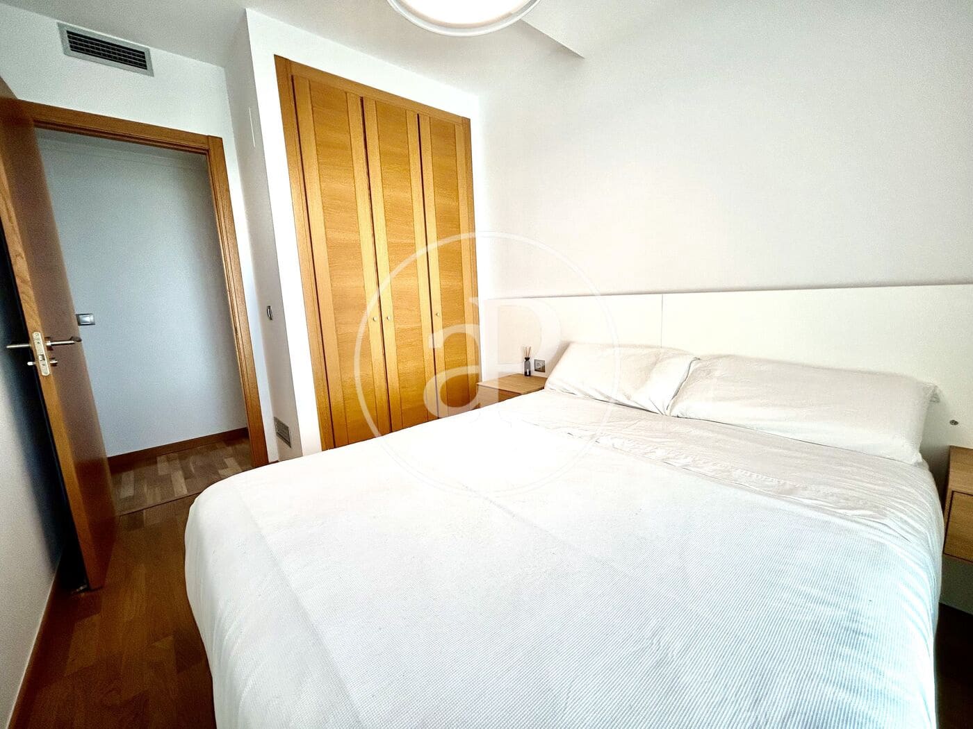 3 bedroom Apartment for rent in Valencia city with pool - € 2,700 (Ref: 9551635)