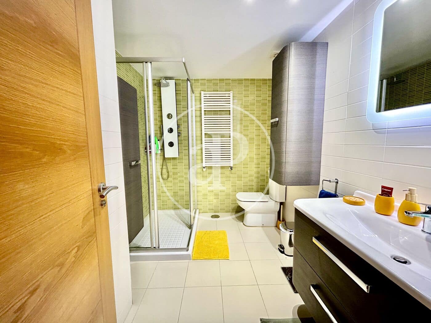 3 bedroom Apartment for rent in Valencia city with pool - € 2,700 (Ref: 9551635)