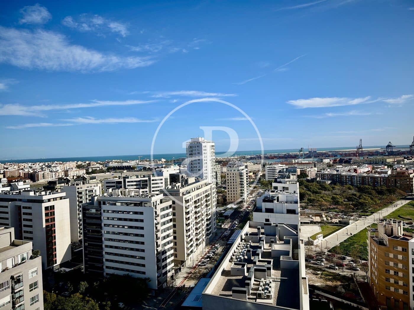 3 bedroom Apartment for rent in Valencia city with pool - € 2,700 (Ref: 9551635)